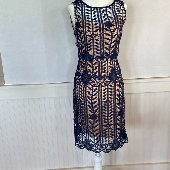 Giani Bini Lace Midi dress Sz 2 - Picture 4 of 10